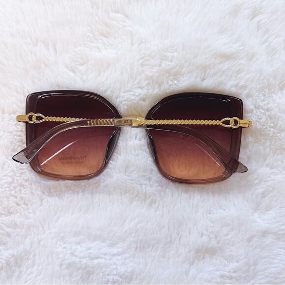 Gia Clear Light Purple Chain Link Oversized Sunglasses - Picture 9 of 12